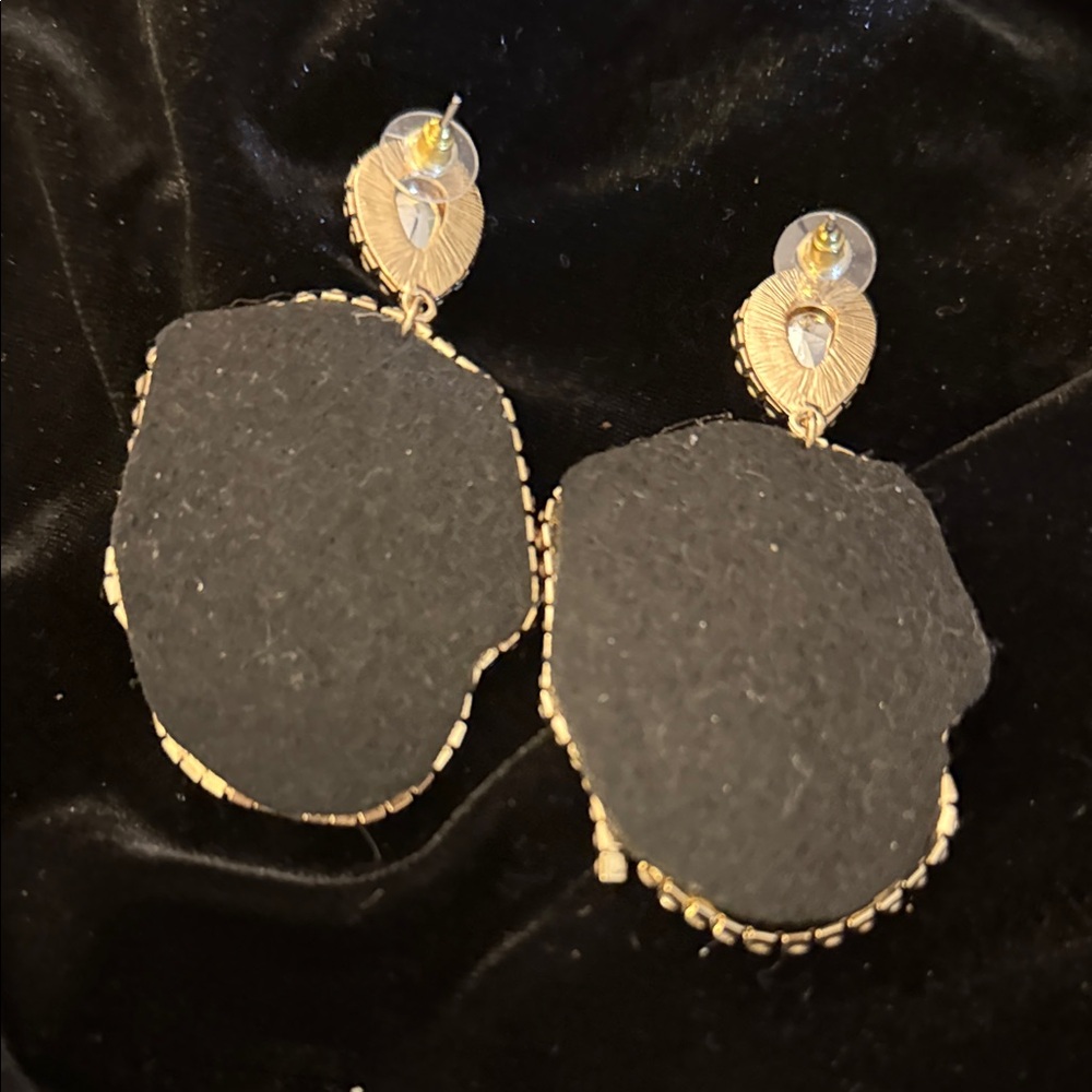 3/$20 Red and Black Rhinestone Earrings - Picture 2 of 2